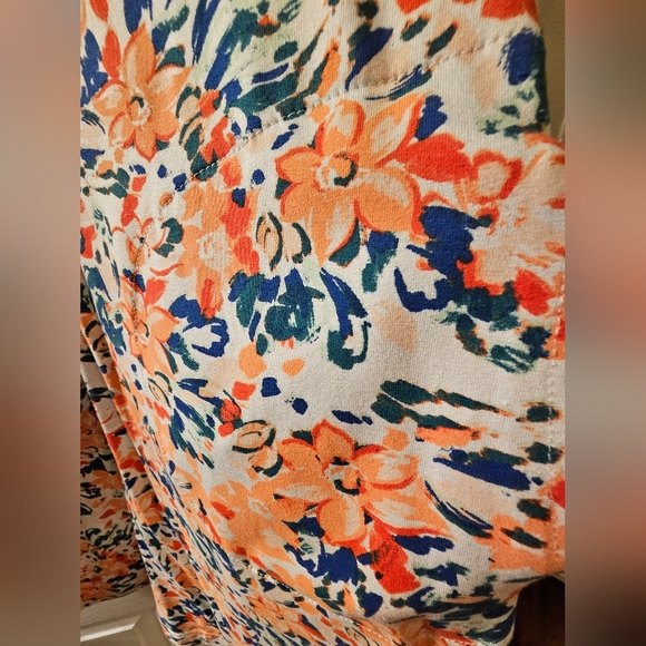 Floral Short Dress with pockets. Size M. - Picture 5 of 6